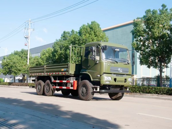 Dongfeng Tianjin 6X6 Off road Personnel Carrier Truck